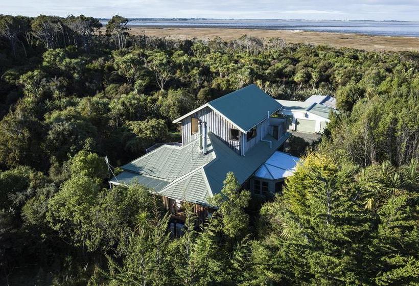 Bushy Point Fernbirds B&b 16