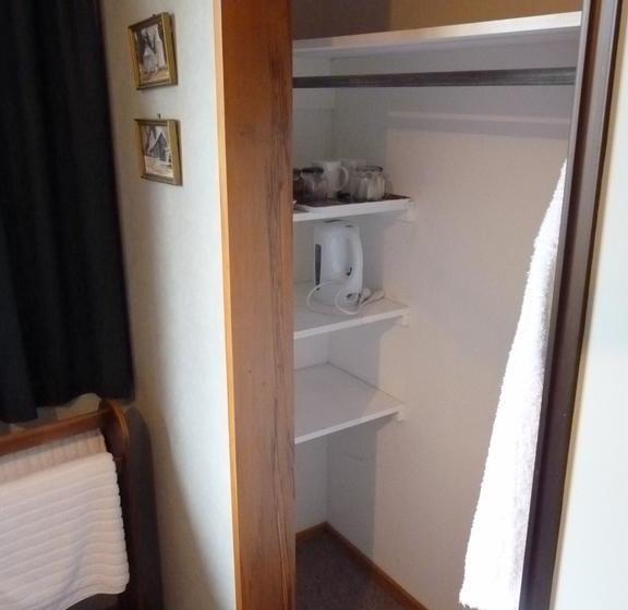 Lesley S Bed And Breakfast 15