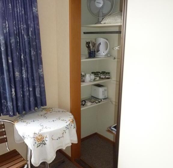 Lesley S Bed And Breakfast 16