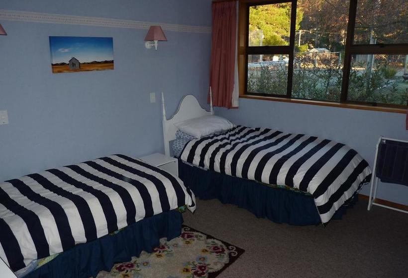 Lesley S Bed And Breakfast 8