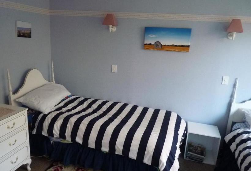 Lesley S Bed And Breakfast 9