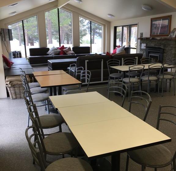 Hostel Lakefront Lodge Backpackers 20