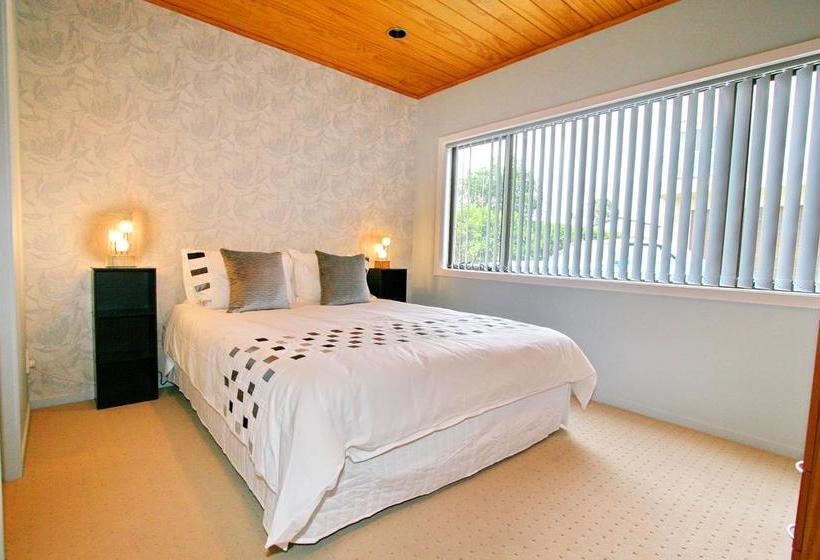 Absolute Beachview B & B 15