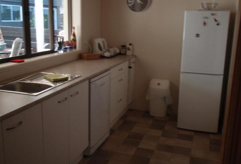 Absolute Beachview B & B 6