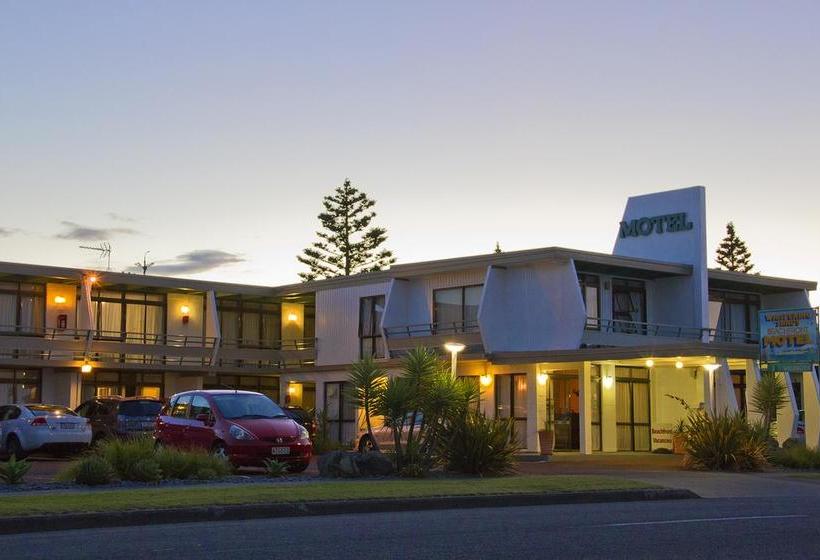 Whispering Sands Beachfront Motel 1