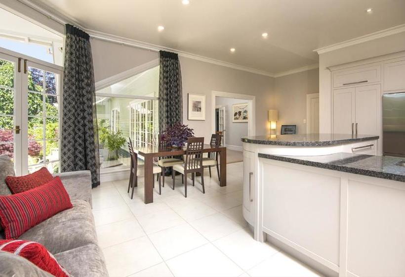 Bed and Breakfast Botanica Marlborough 11