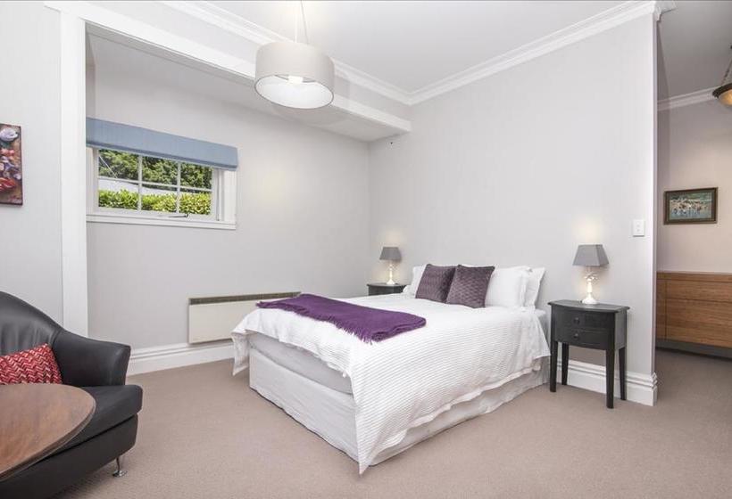 Bed and Breakfast Botanica Marlborough 2