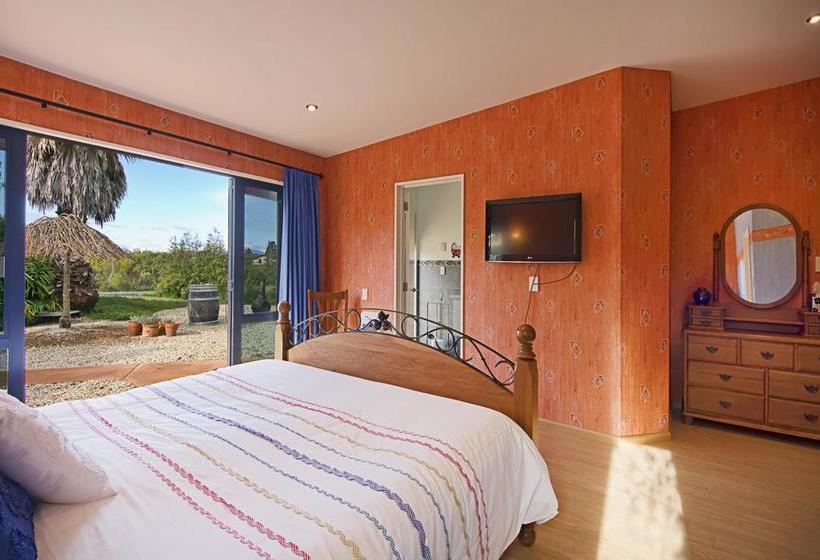 Mapua Hills Bed And Breakfast 3