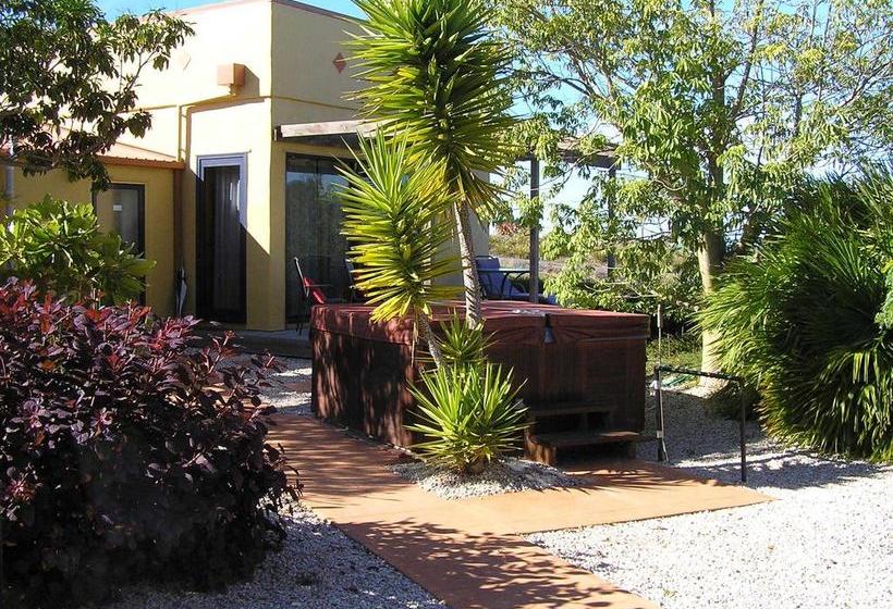 Mapua Hills Bed And Breakfast 7