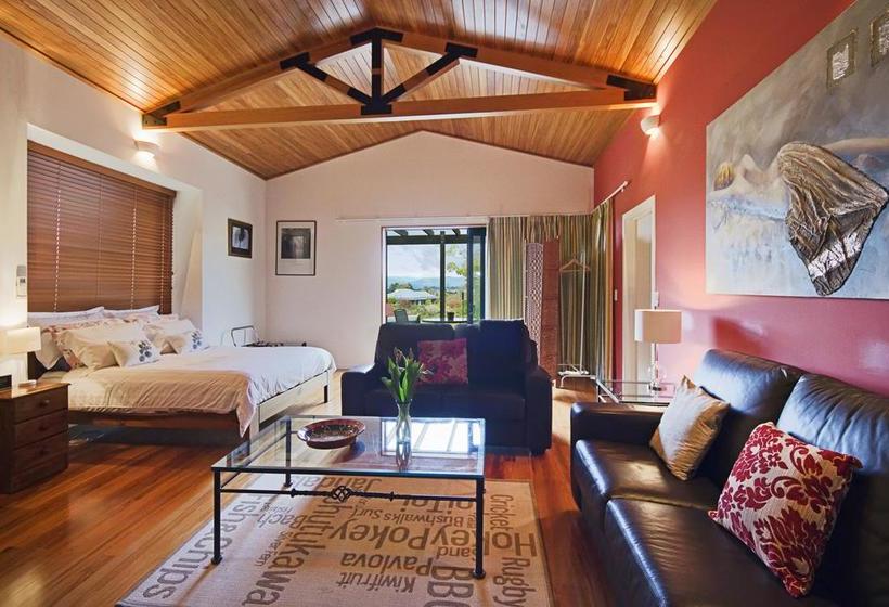 Mapua Hills Bed And Breakfast 9