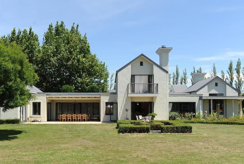 The Two Chimneys B&b Isla Norte