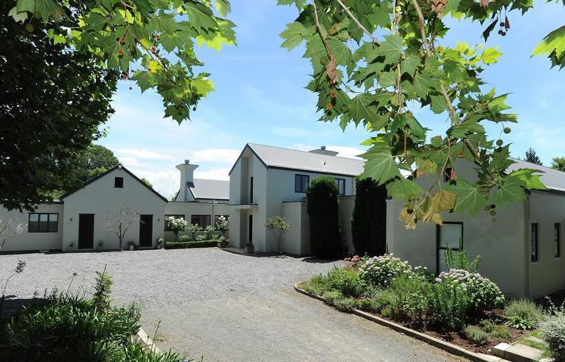 The Two Chimneys B&b 9