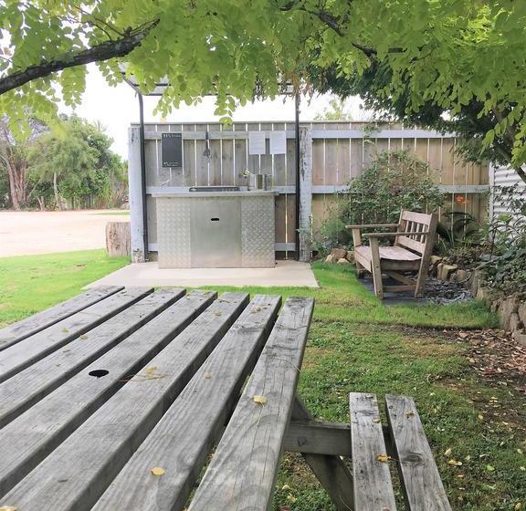 Collingwood Park Motel 16