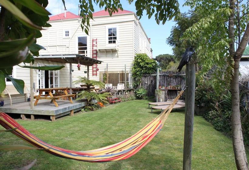 Bed and Breakfast Sunkist Guesthouse Isla Norte