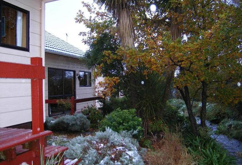 Ossies Motels And Chalets 2