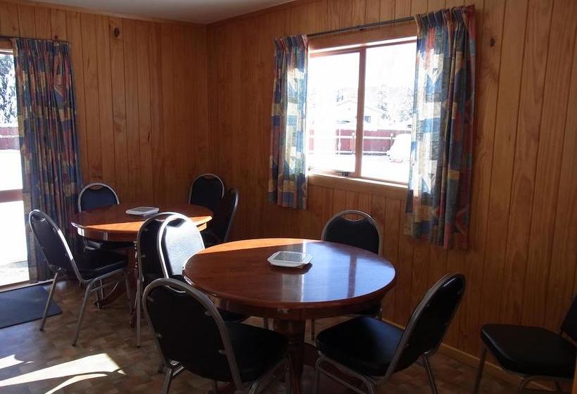 Ossies Motels And Chalets 4