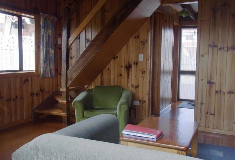 Ossies Motels And Chalets 7