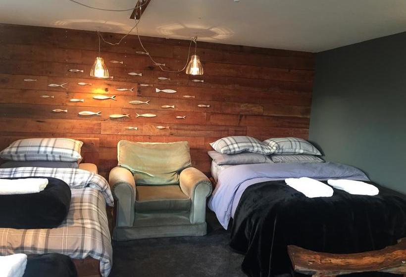 Hostel Drifting Sands Beachfront Accommodation 9