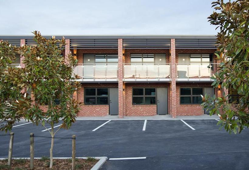 850 Cameron Motel 12