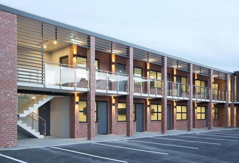 850 Cameron Motel 15