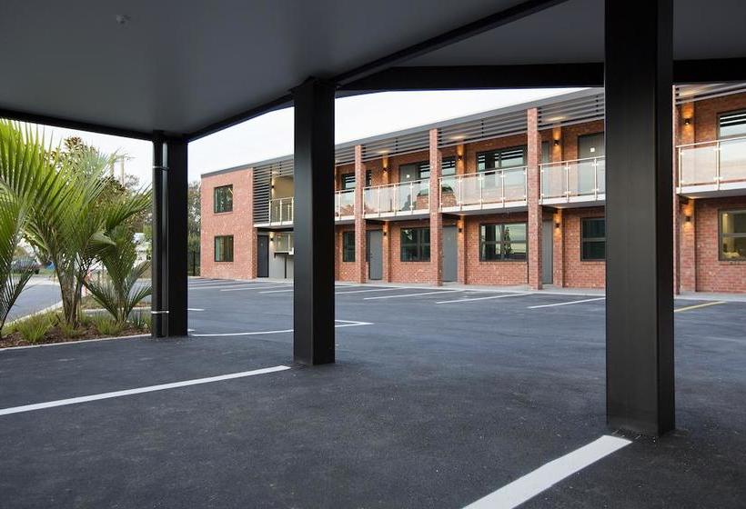 850 Cameron Motel 16