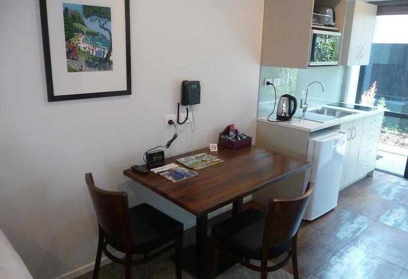 850 Cameron Motel 17