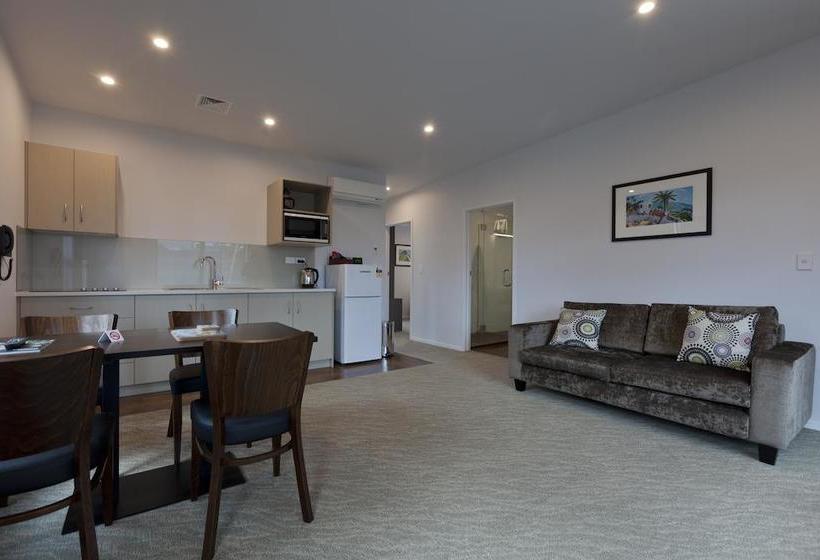 850 Cameron Motel 19