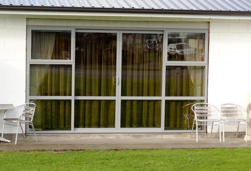 Aarburg Airport Motel 15