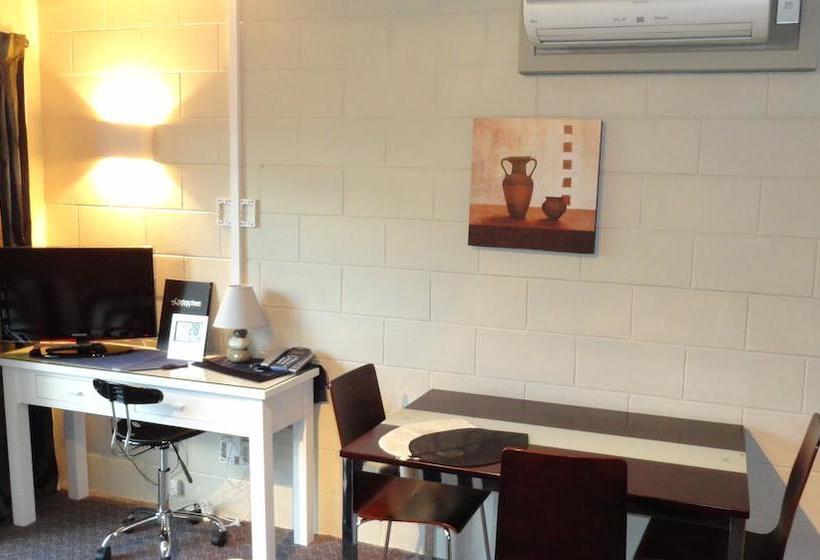 Aarburg Airport Motel 17