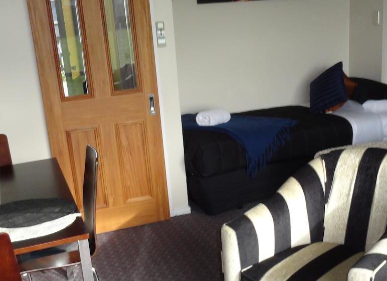 Aarburg Airport Motel 20