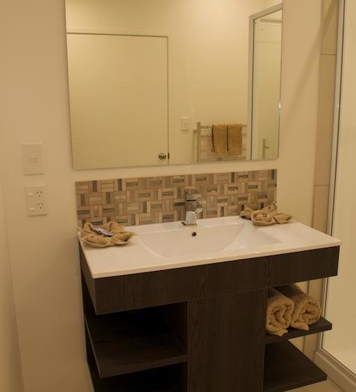 Motel Baileys At The Beach 12