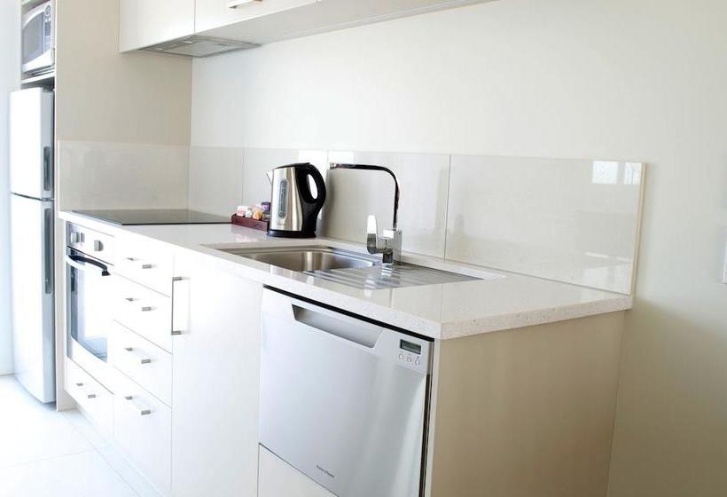 Motel Baileys At The Beach 7