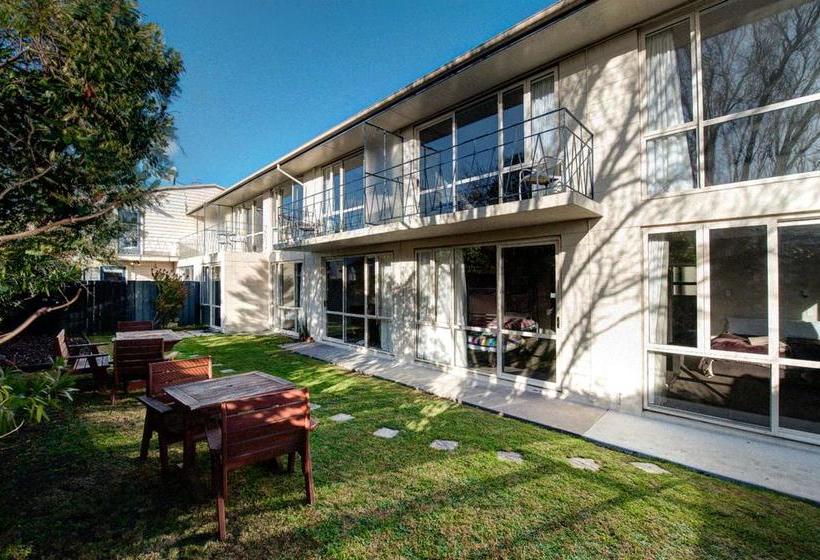 Hostel At The Right Place 1