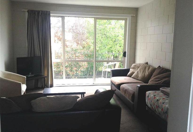 Hostel At The Right Place 7