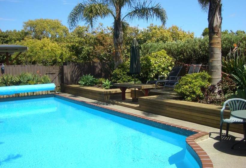 Kerigold Secluded Chalets Motel 1