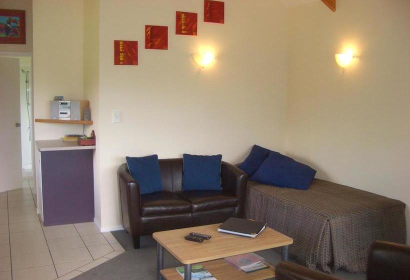 Kerigold Secluded Chalets Motel 3