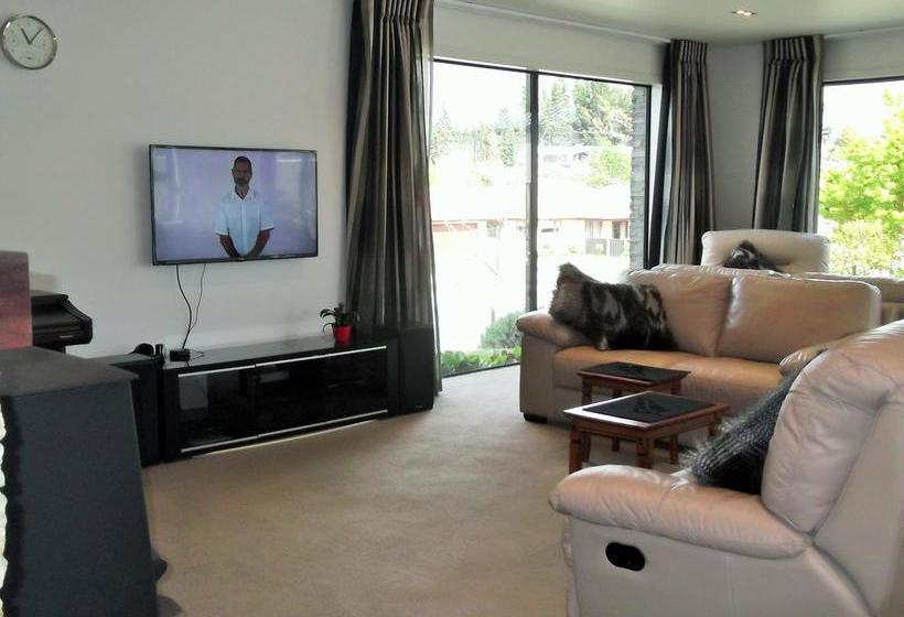 Montrose Bed & Breakfast Wanaka 4