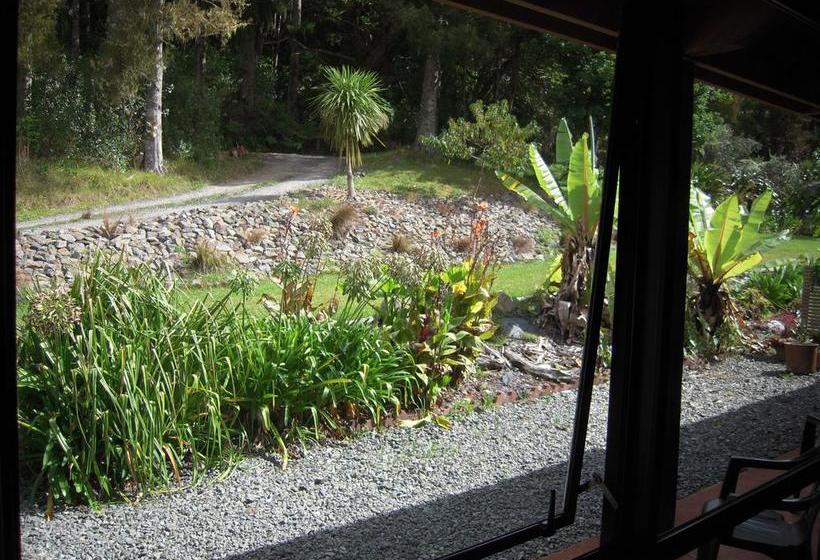 Hostel Little Earth Lodge 6