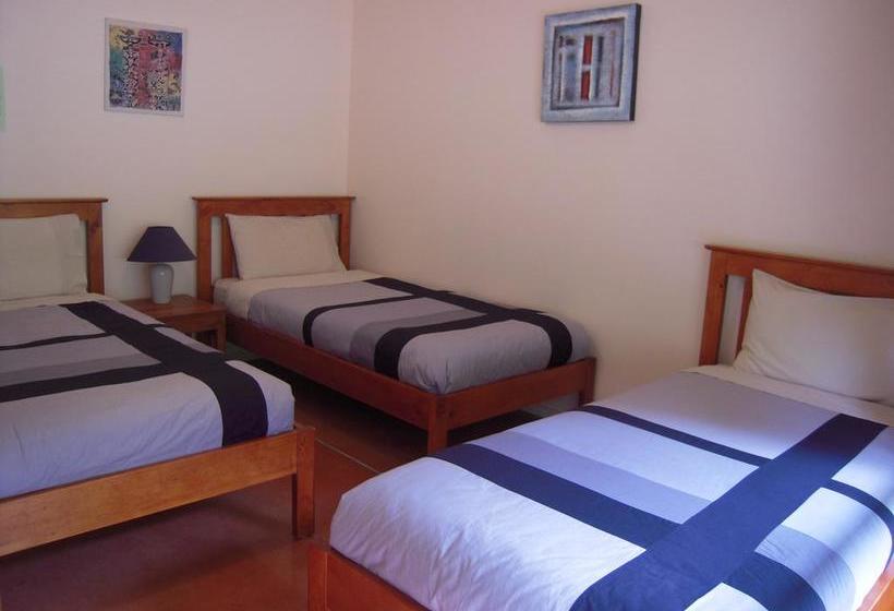 Hostel Little Earth Lodge 7