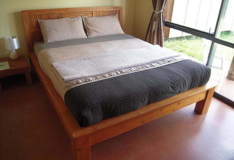 Hostel Little Earth Lodge 9