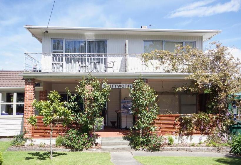 Bed and Breakfast Driftwood House