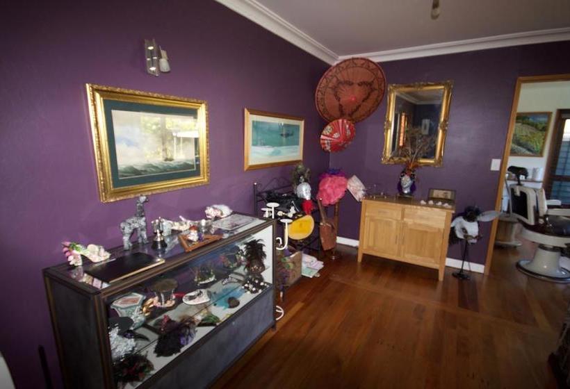 Bed and Breakfast Driftwood House 12