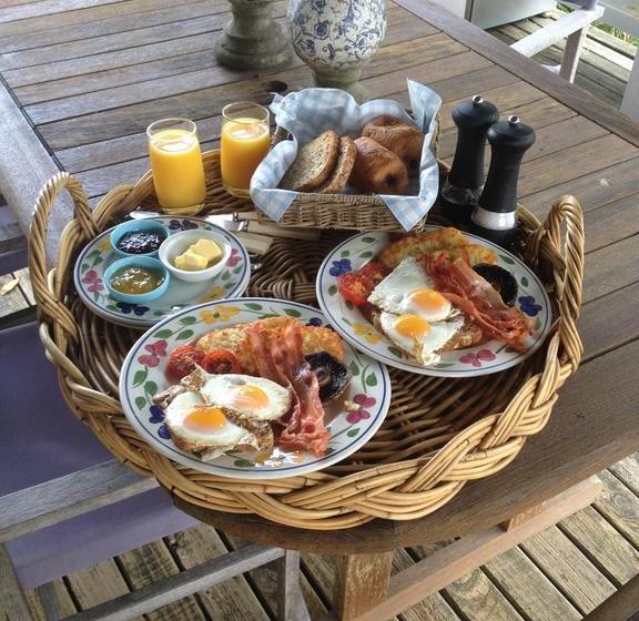 Bed and Breakfast Revive On Oakview Boutique Beauty And Accommodation 12