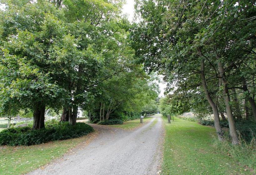 Bed and Breakfast Revive On Oakview Boutique Beauty And Accommodation 9