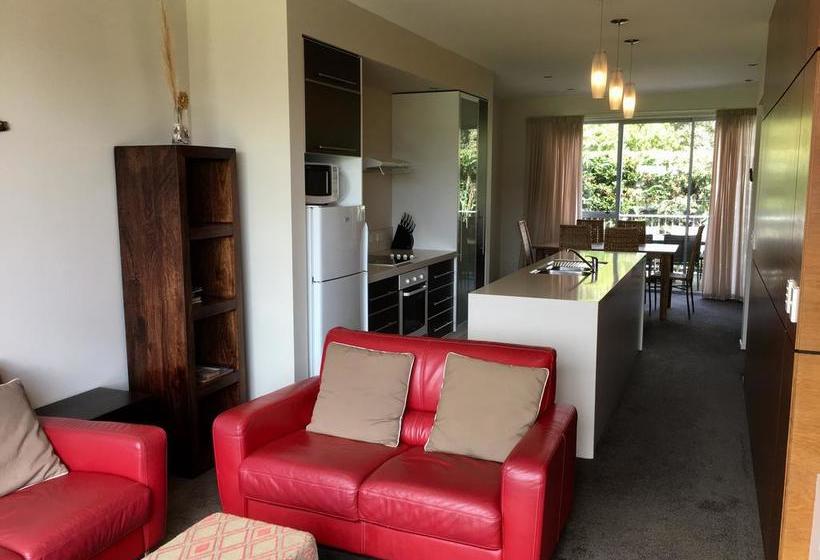Motel Waterfront Apartments Whitianga 5
