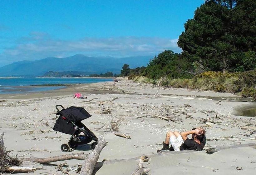 The Innlet Hostel And Cottages 15