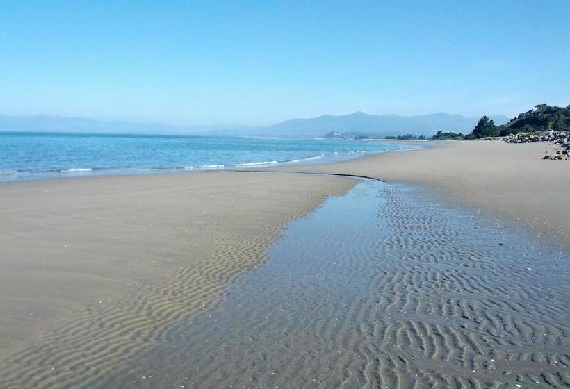 The Innlet Hostel And Cottages 16