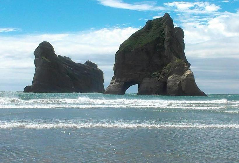 The Innlet Hostel And Cottages 18