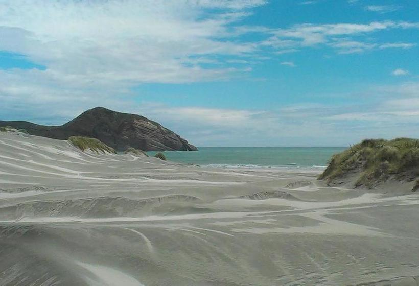 The Innlet Hostel And Cottages 19