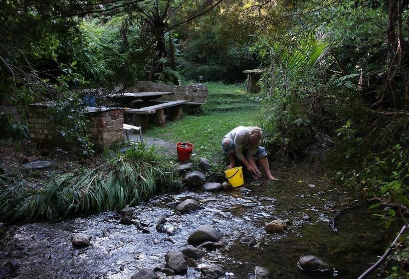 The Innlet Hostel And Cottages 4